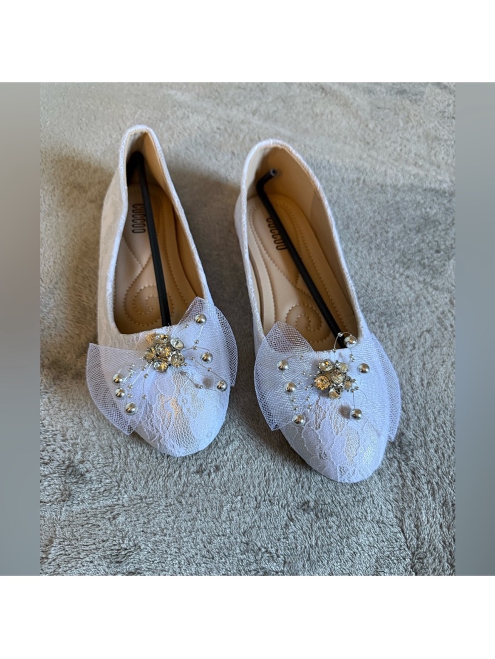 SHEIN White Lace Flats with Embellishments - Picture 3 of 3